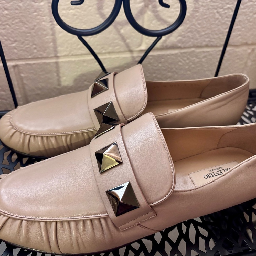 Valentino Garavani Macro Stud Leather Loafers - Rockstud